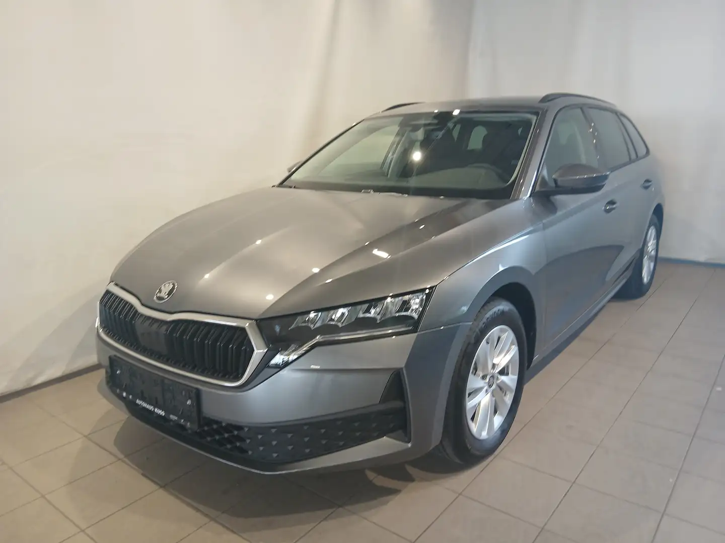 Skoda Octavia 1.5 TSI 85 kW Essence/AHV Grau - 1
