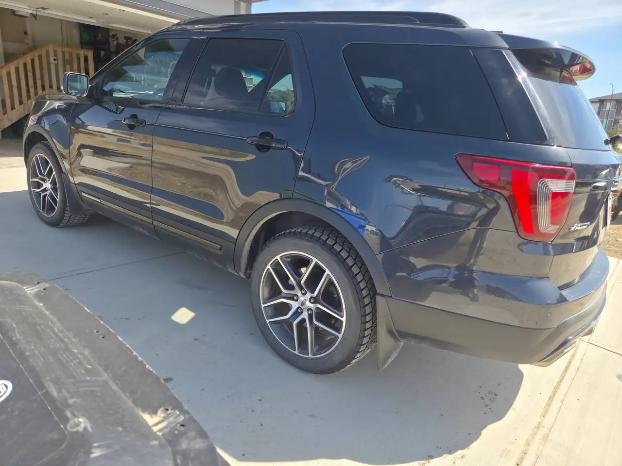 Ford Explorer photo Ford Explorer