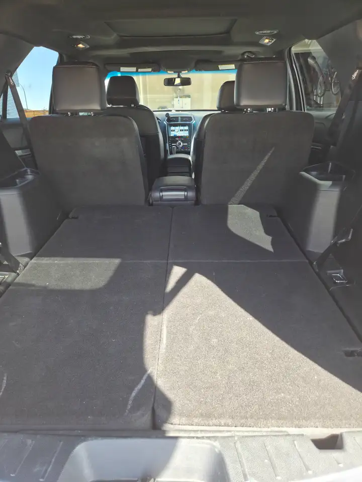 Ford Explorer photo Ford Explorer