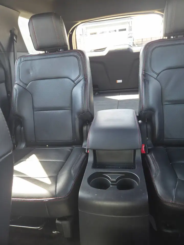 Ford Explorer photo Ford Explorer