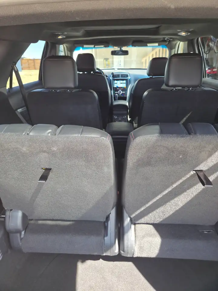 Ford Explorer photo Ford Explorer