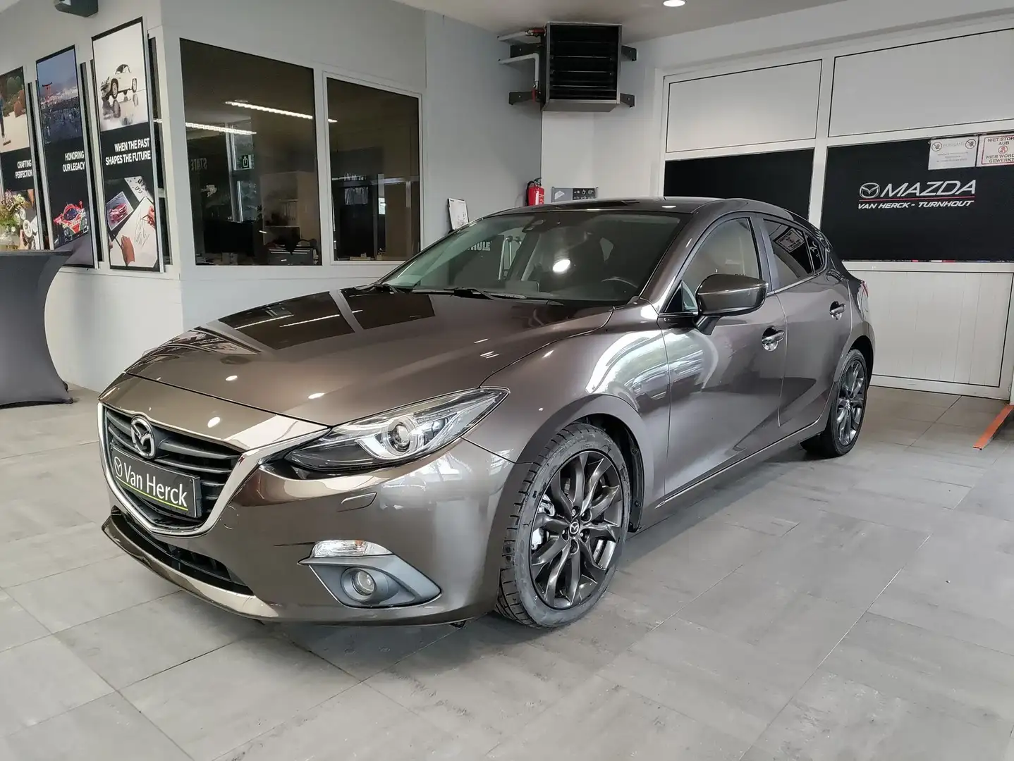 Mazda 3 2.0 SKYACTIV-G Ginza Marrone - 1