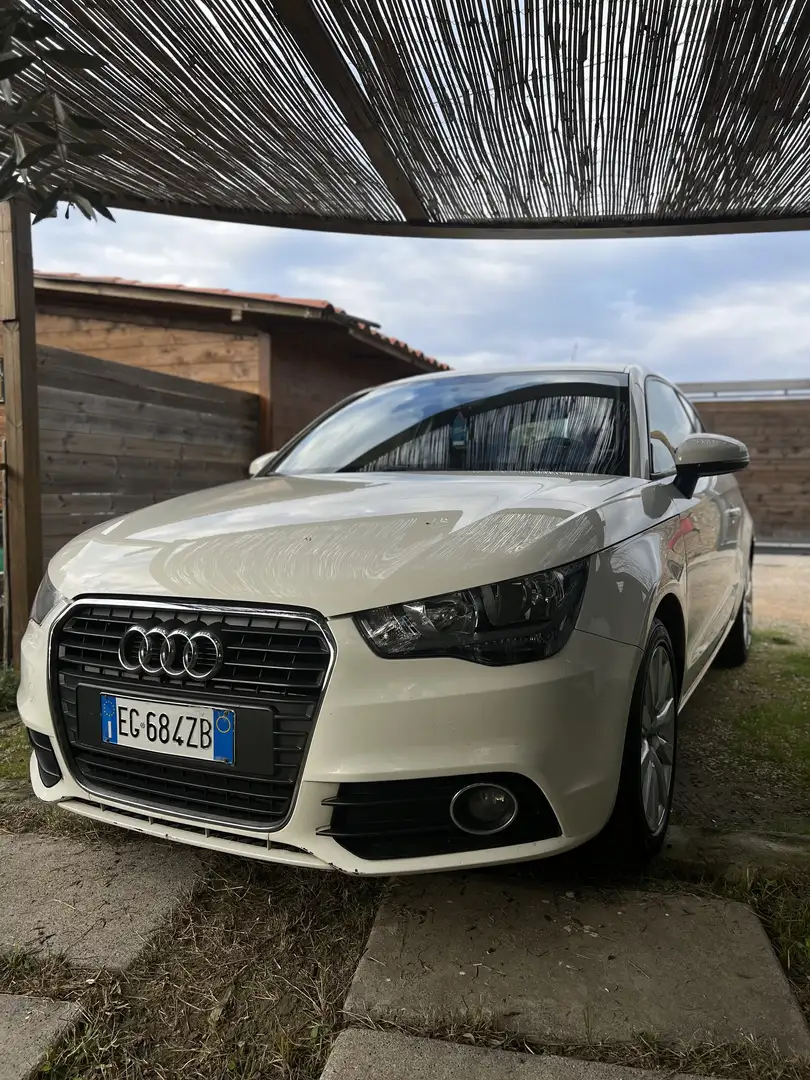 Audi A1 1.6 tdi Ambition 105cv - 1