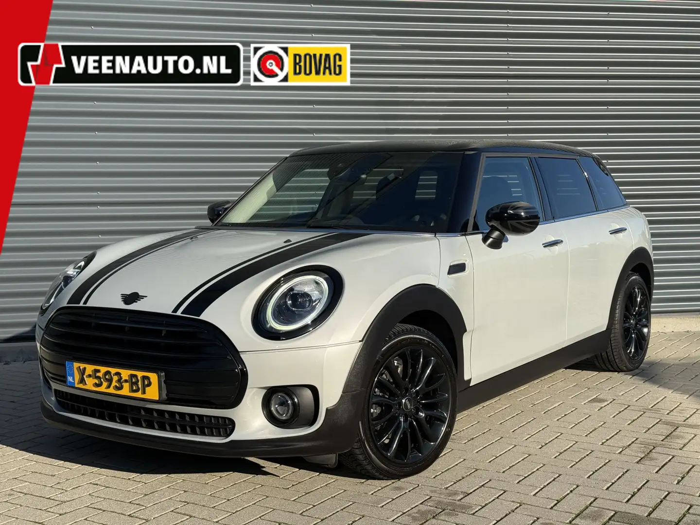 MINI Cooper Clubman 1.5 Apple/Black Optic Wit - 1