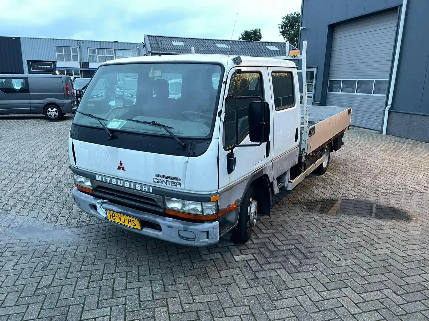 Mitsubishi Canter DOUBLE CAB Wit - 2