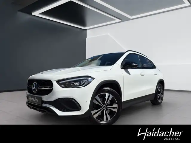 Mercedes-Benz GLA 200 d 4MATIC Progressive PTS Shz LED Ambi