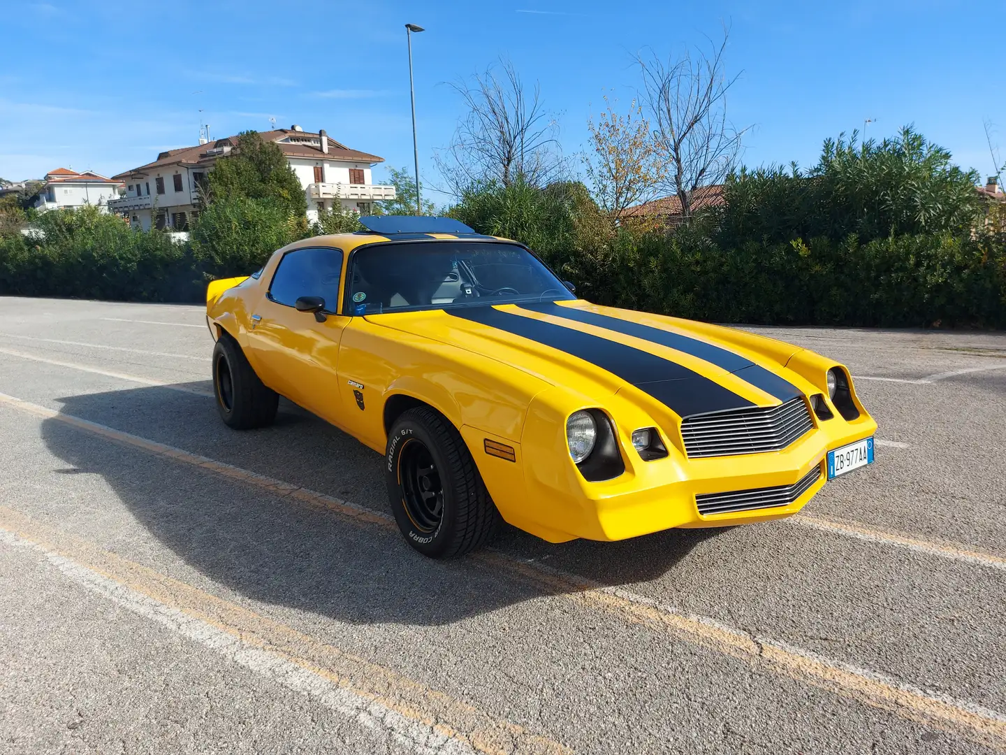 Chevrolet Camaro 5.7cc V8 bumblebee Galben - 1