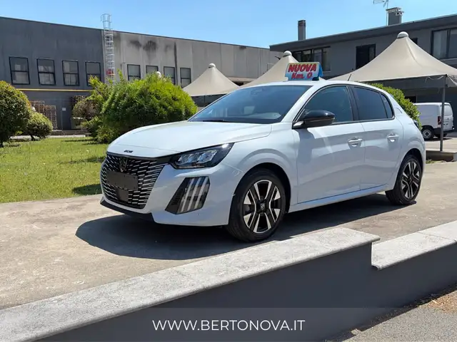Peugeot 208 view 2