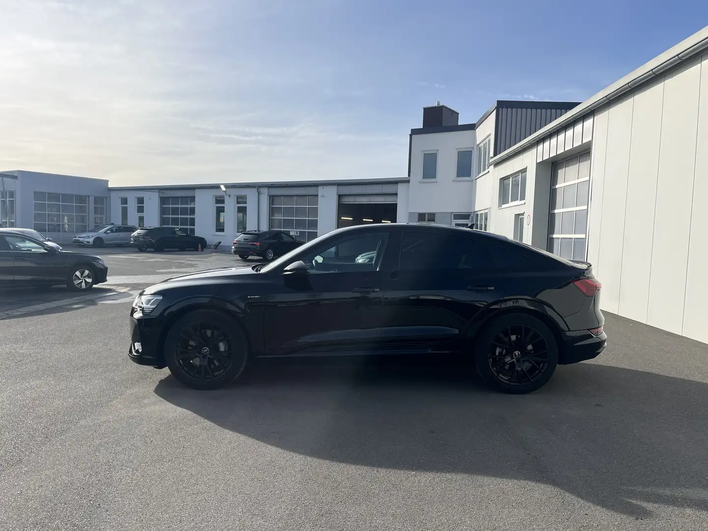 Audi e-tron quattro Sportback S line 186€ m. 20% Anzahlung V Noir - 2