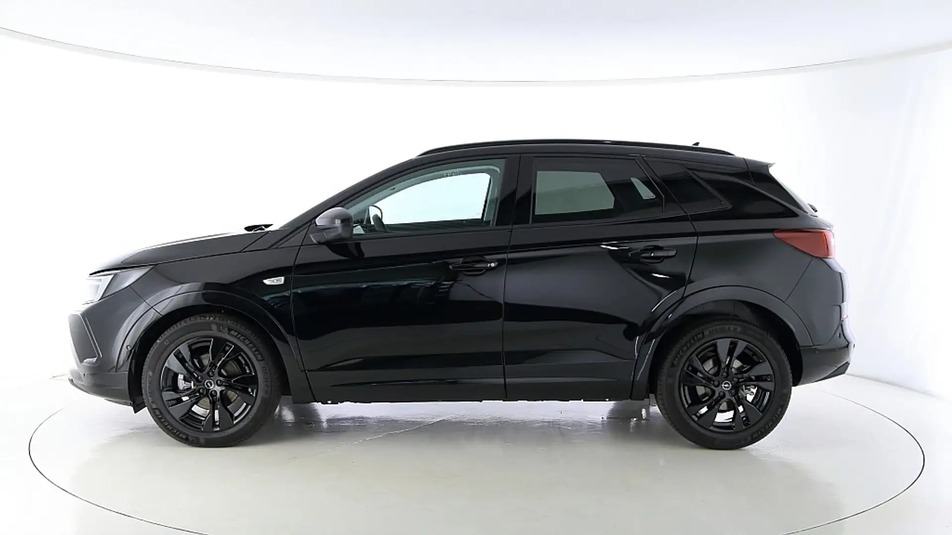 Opel Grandland 1.2 DI Turbo MHEV GS Aut. Schwarz - 2