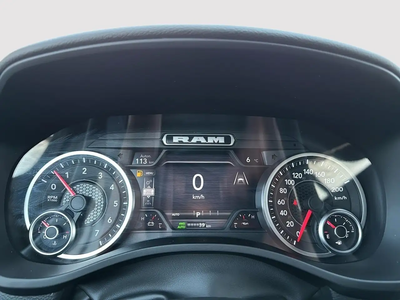 RAM 1500 снимка RAM 1500