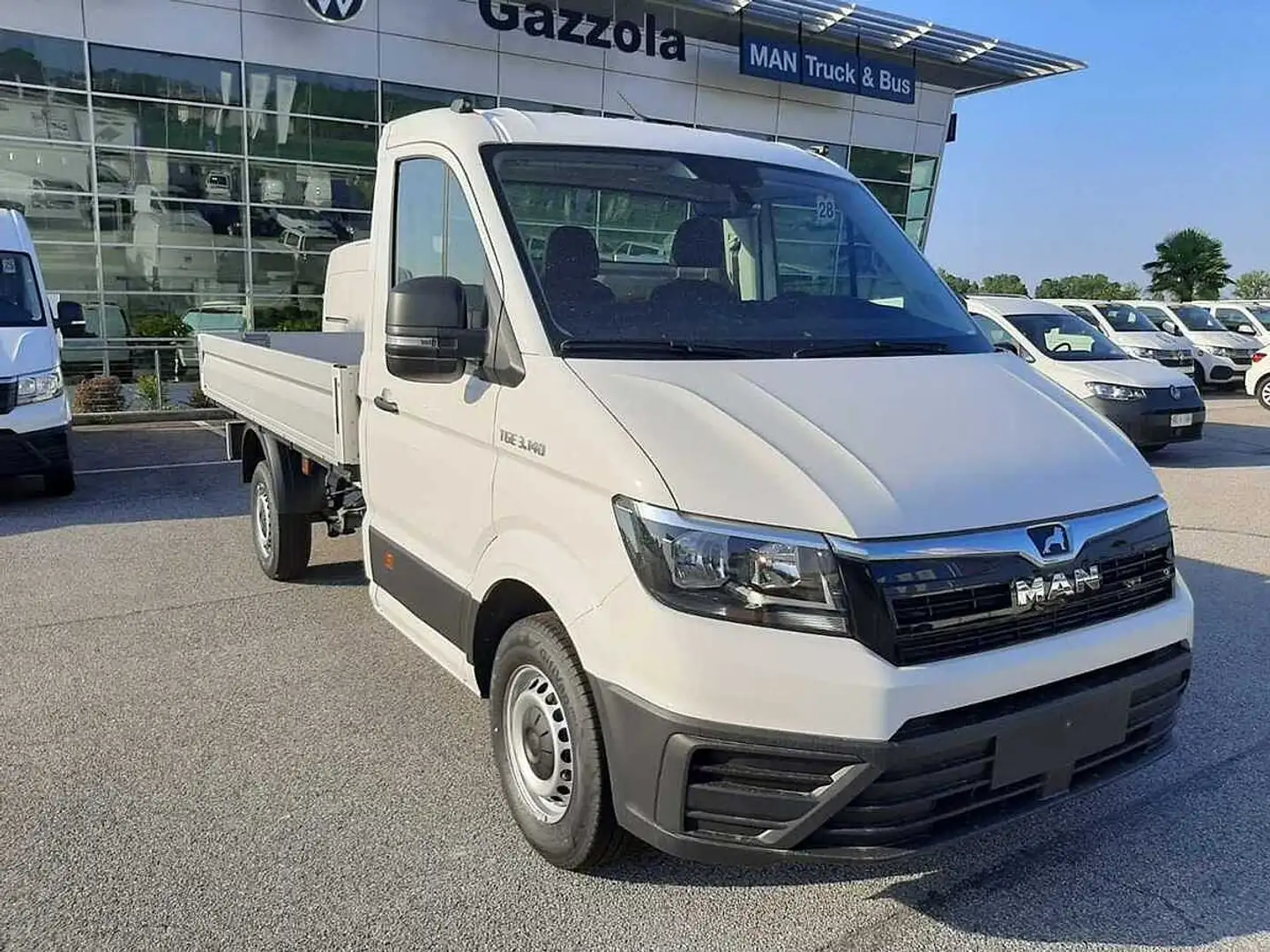 MAN TGE 140CV cassone fisso Blanc - 1