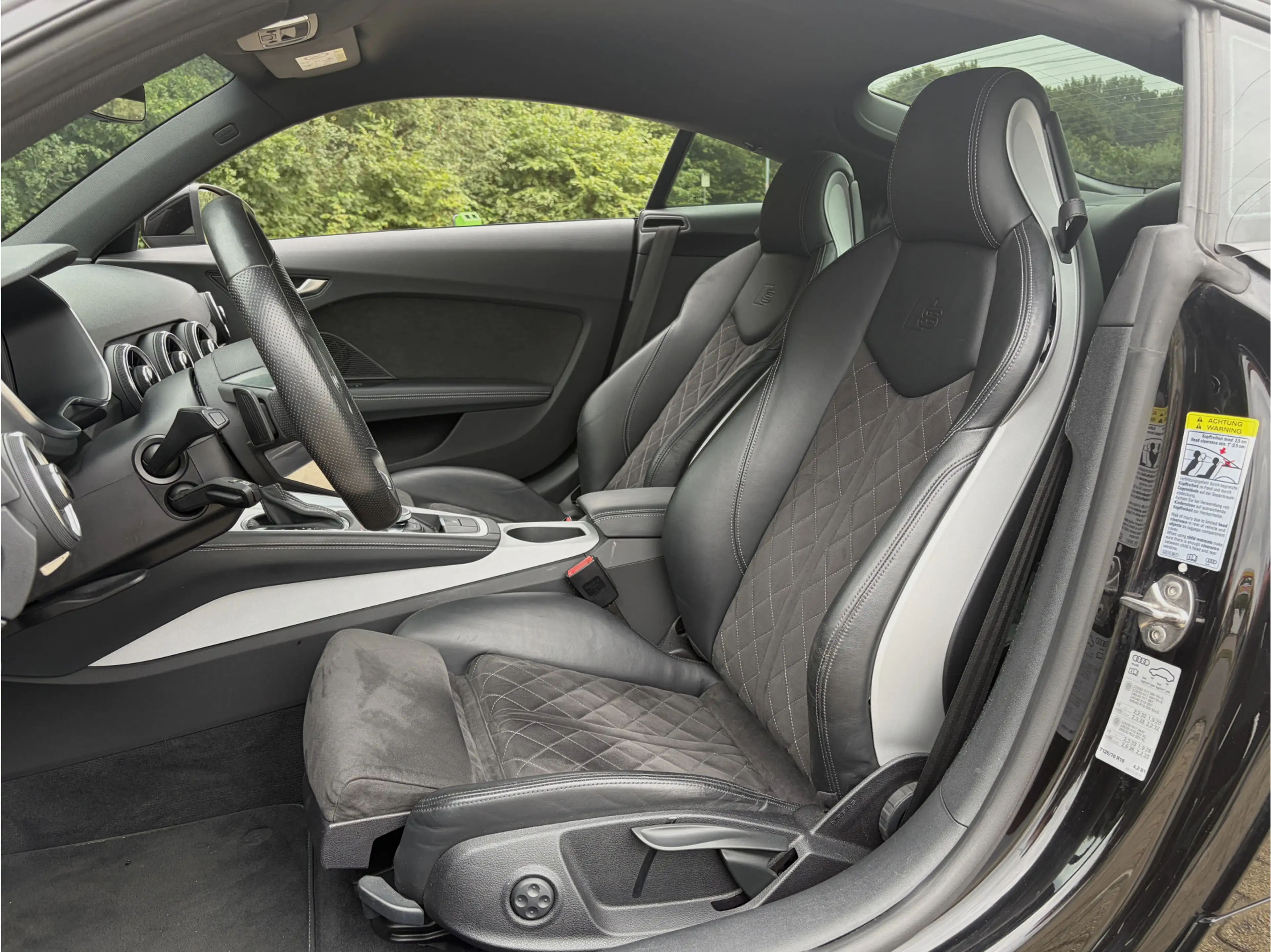 Audi TT 2.0 TFSI quattro Pro Line + — photo 11