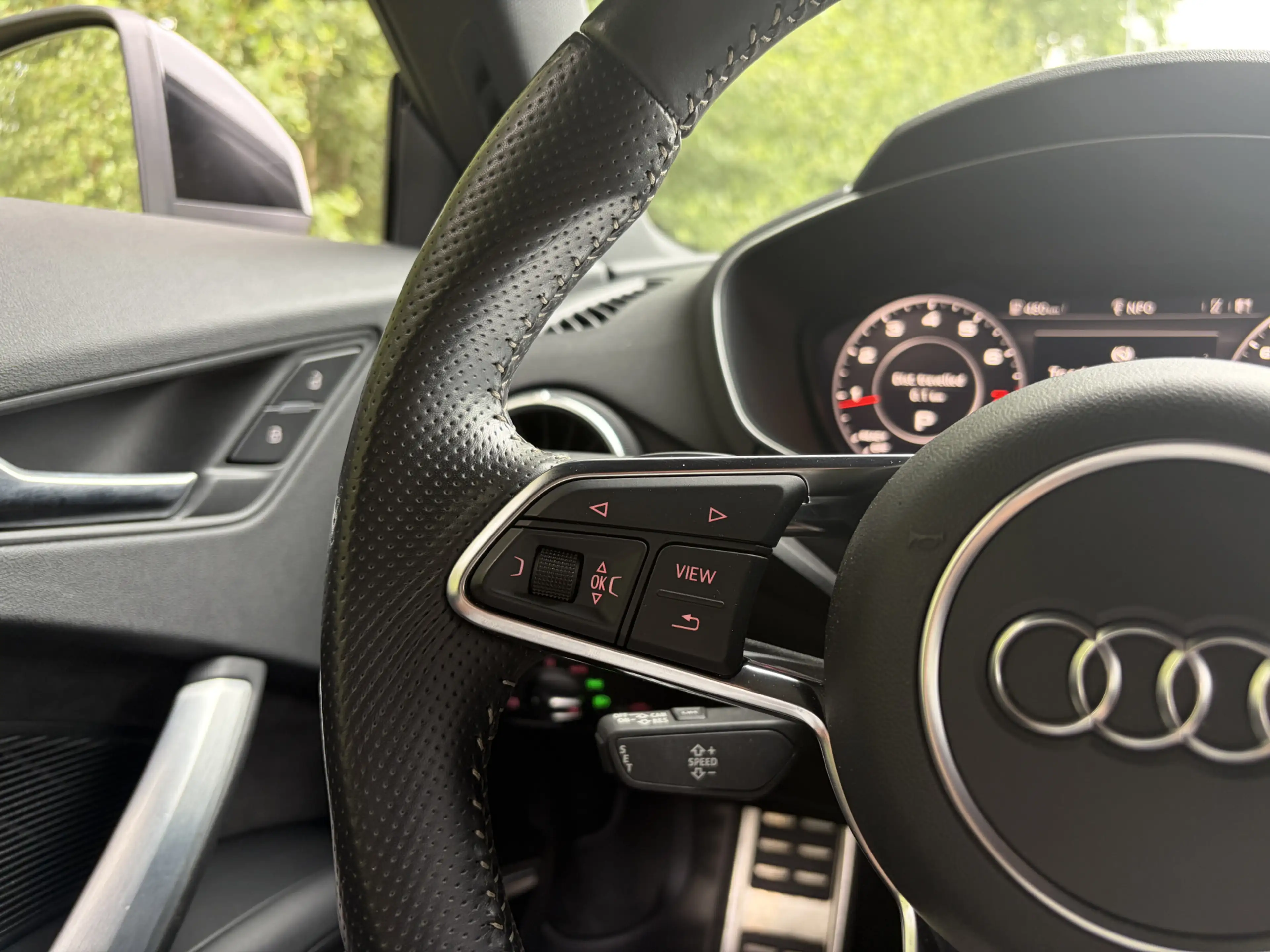 Audi TT 2.0 TFSI quattro Pro Line + — photo 42