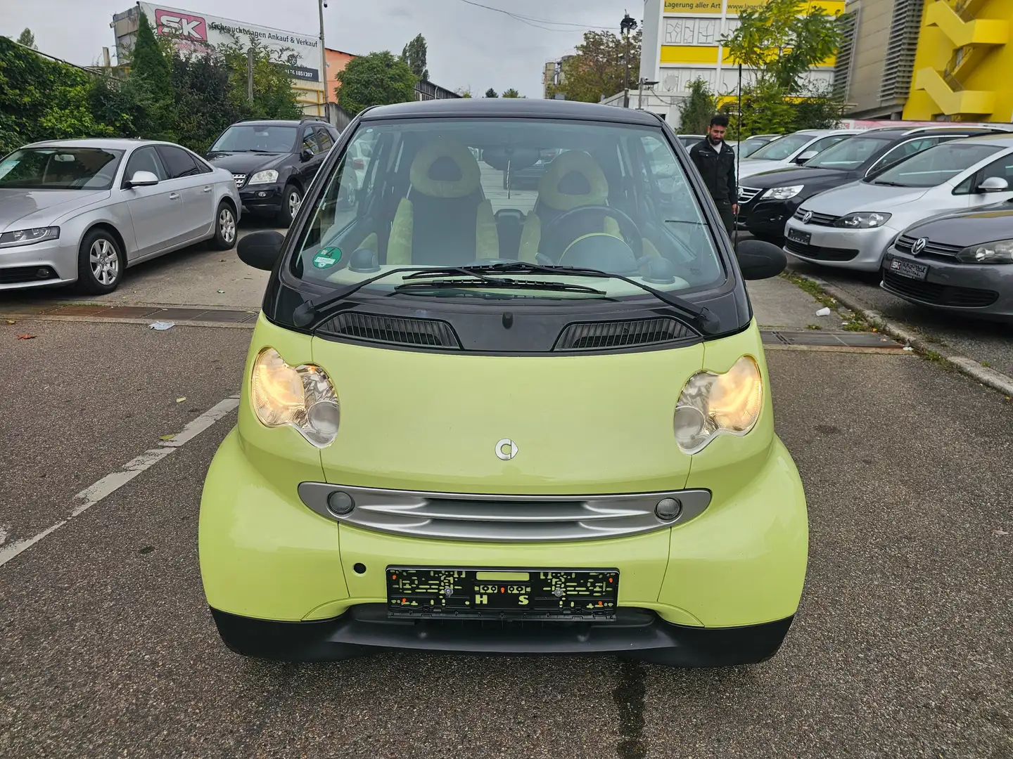 smart forTwo Automatik Basis (45kW) TÜV bis 10.2027 Schwarz - 2