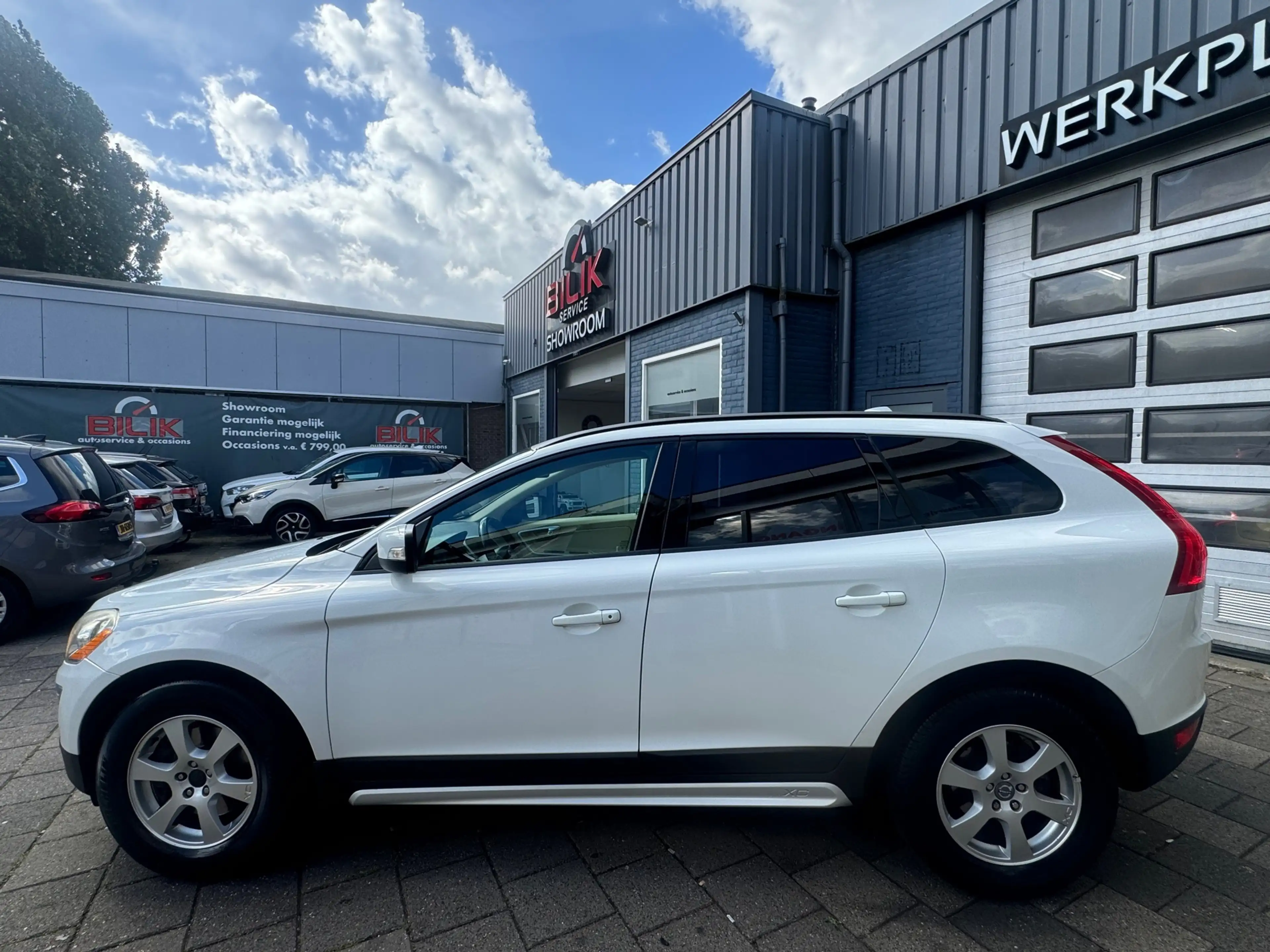 Volvo XC60 2.0T Kinetic | Clima | Cruise | Navi | Pano | Auto — photo 5