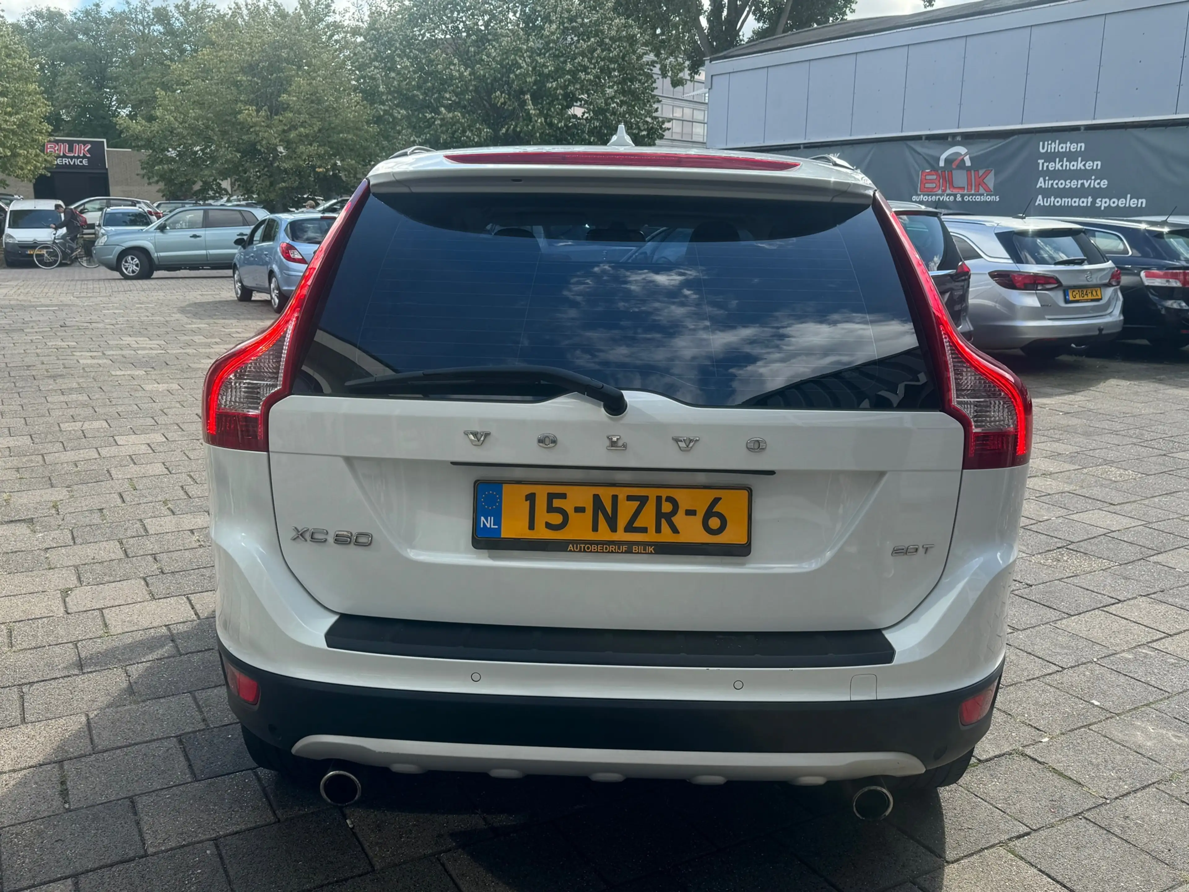 Volvo XC60 2.0T Kinetic | Clima | Cruise | Navi | Pano | Auto — photo 7