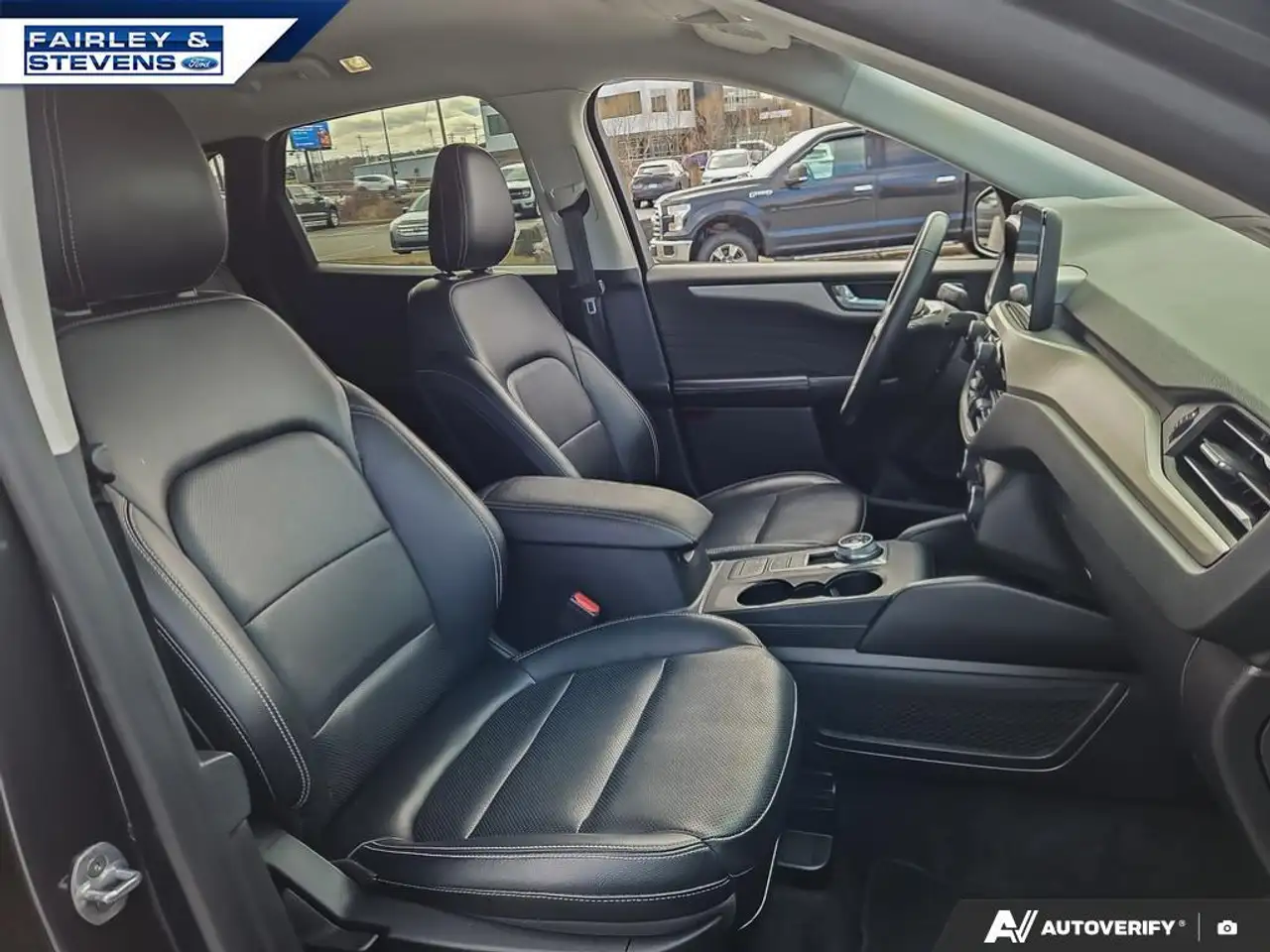Ford Escape снимка Ford Escape