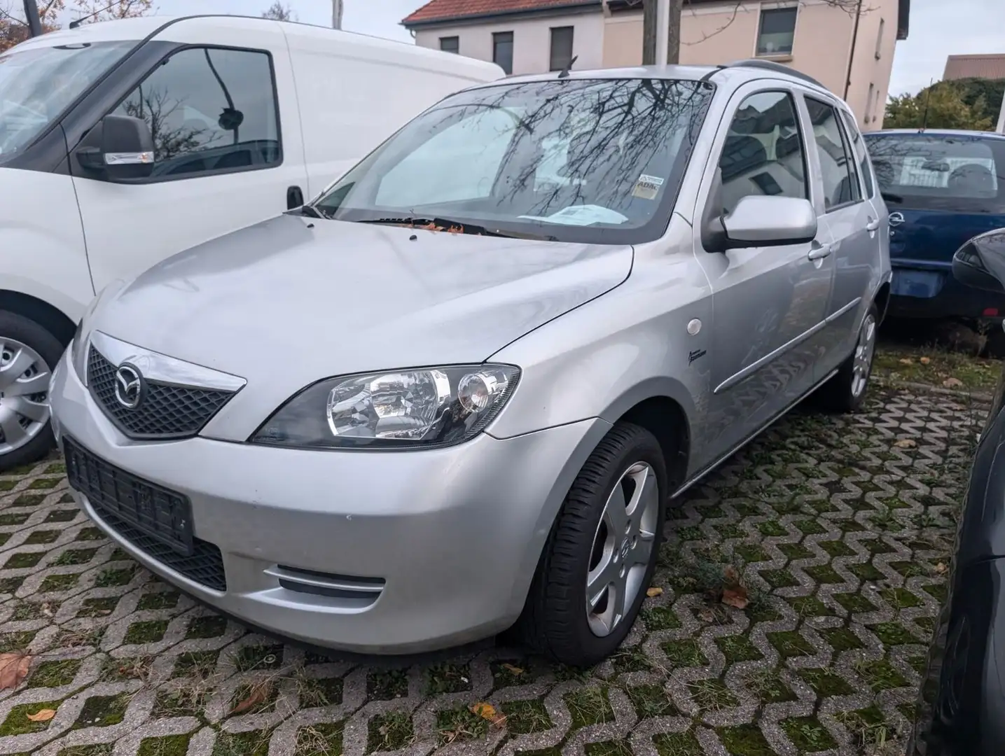 Mazda 2 Lim. 1.4 Active Silber - 1