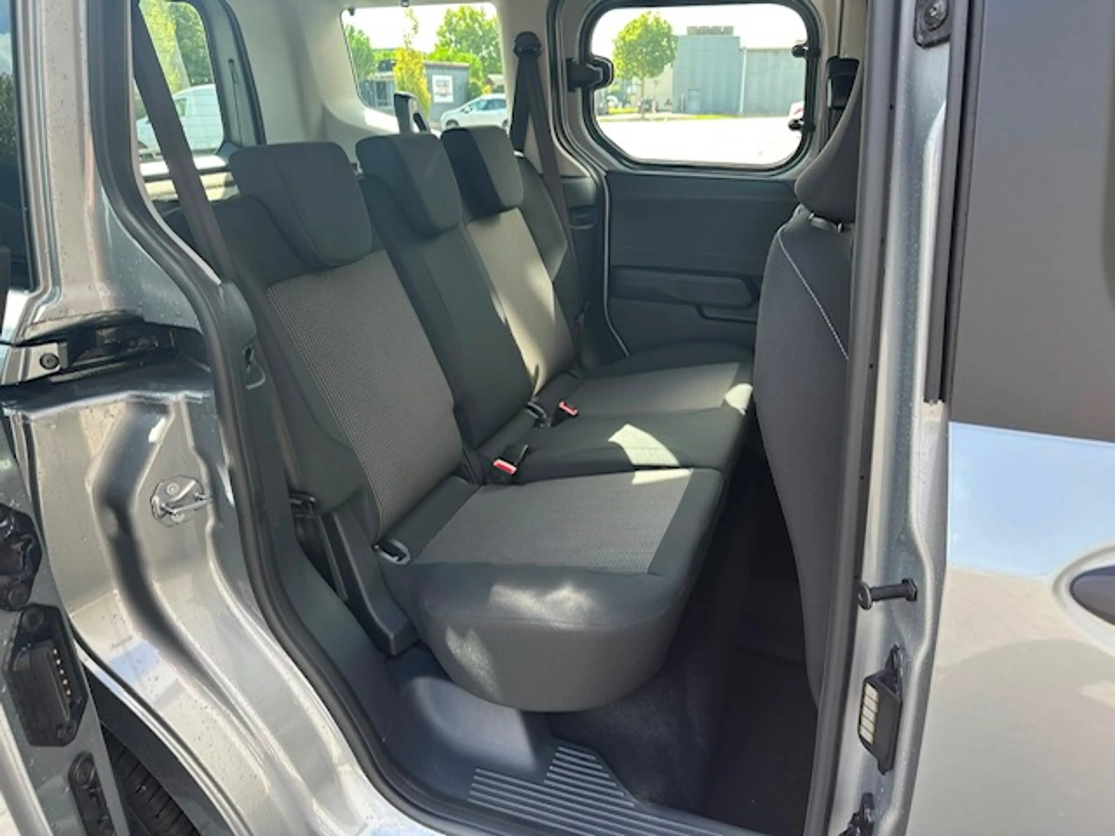 Ford Tourneo Courier cruise controle/parkeersensoren/airco/apple carplay — photo 12