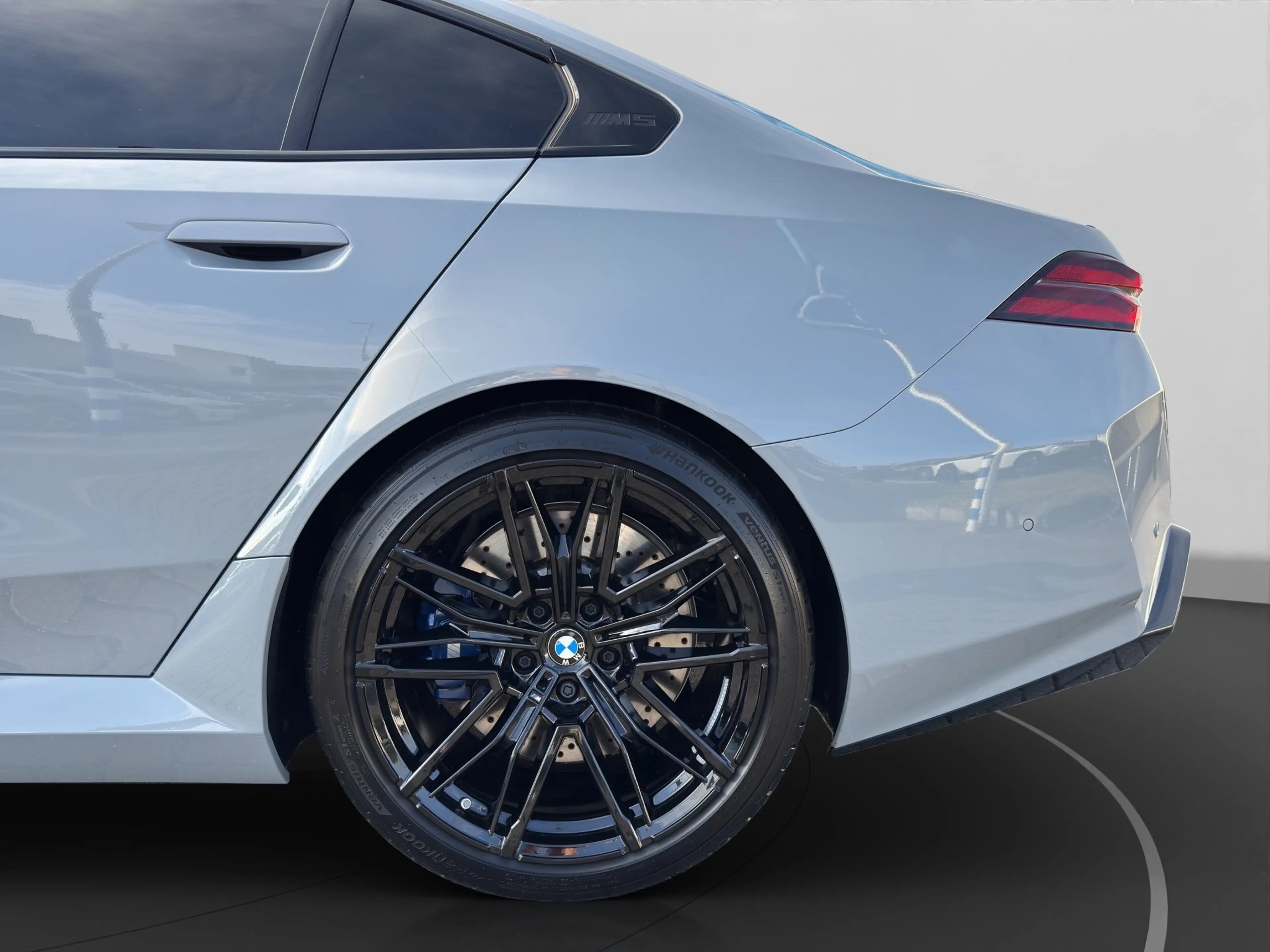 BMW M5 Limousine Panorama Drive+Parkassist B/W HiFi Anhän — photo 13