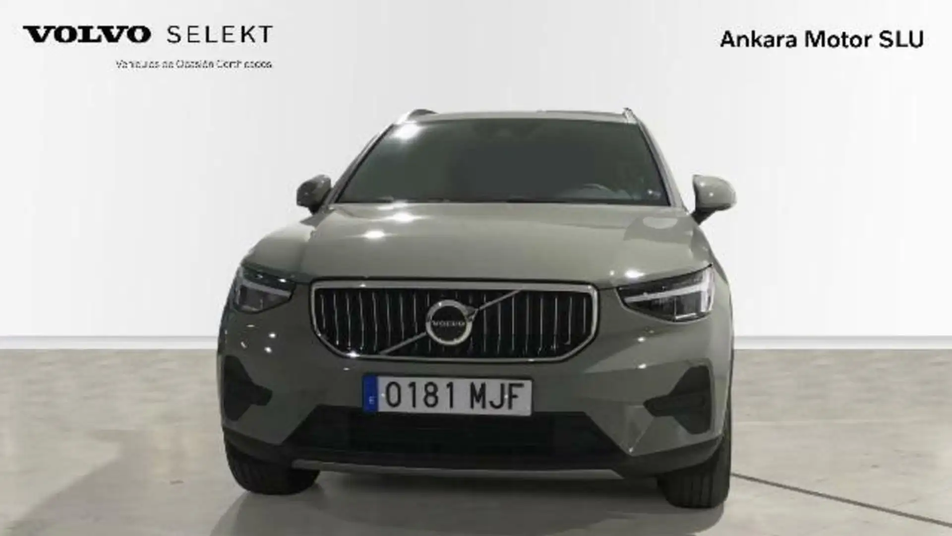 Volvo XC40 Recharge Core, T4 plug-in hybrid,Eléctrico/Gasoli Verde - 2