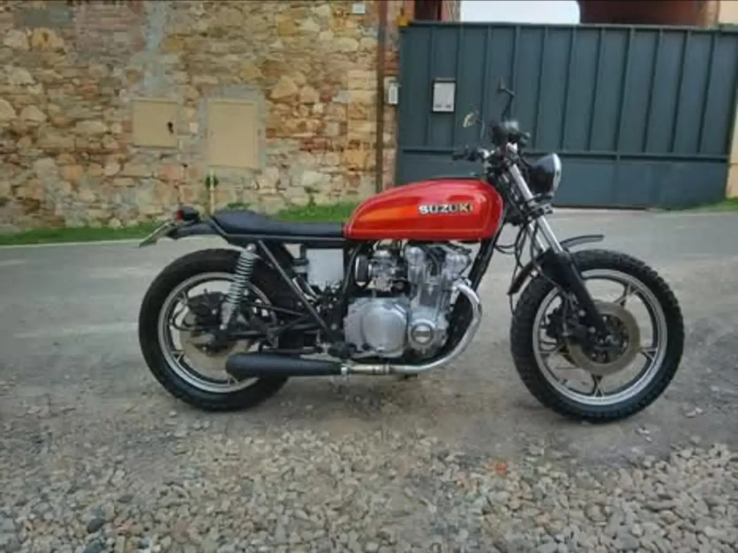 Suzuki GS 550 Rojo - 1