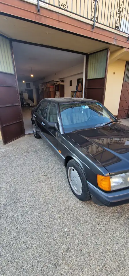 Mercedes-Benz 190 2.0 E 118cv, foto 3
