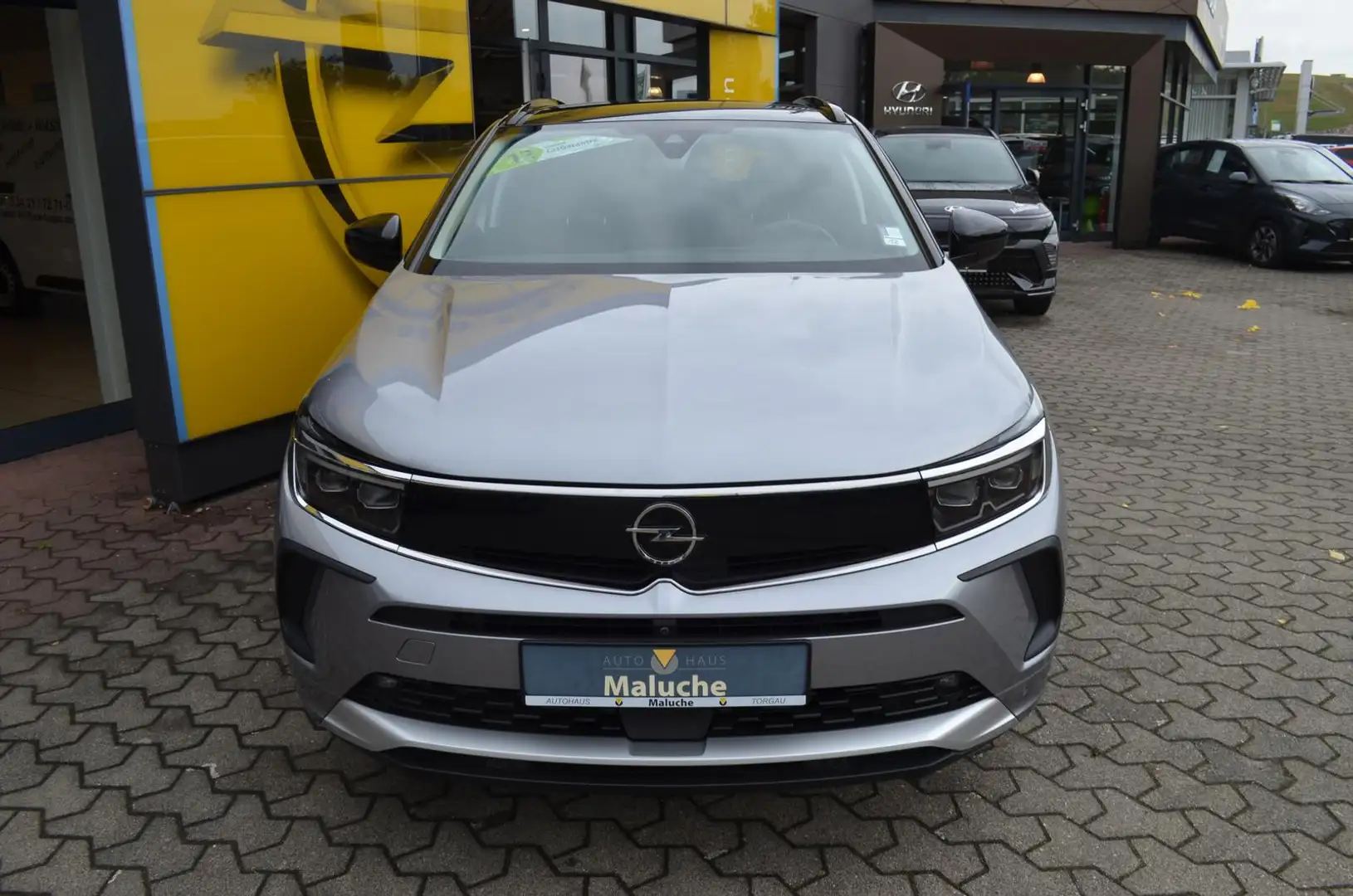 Opel Grandland Ultimate Automatik/Inteli Lux/ Navi Grijs - 2