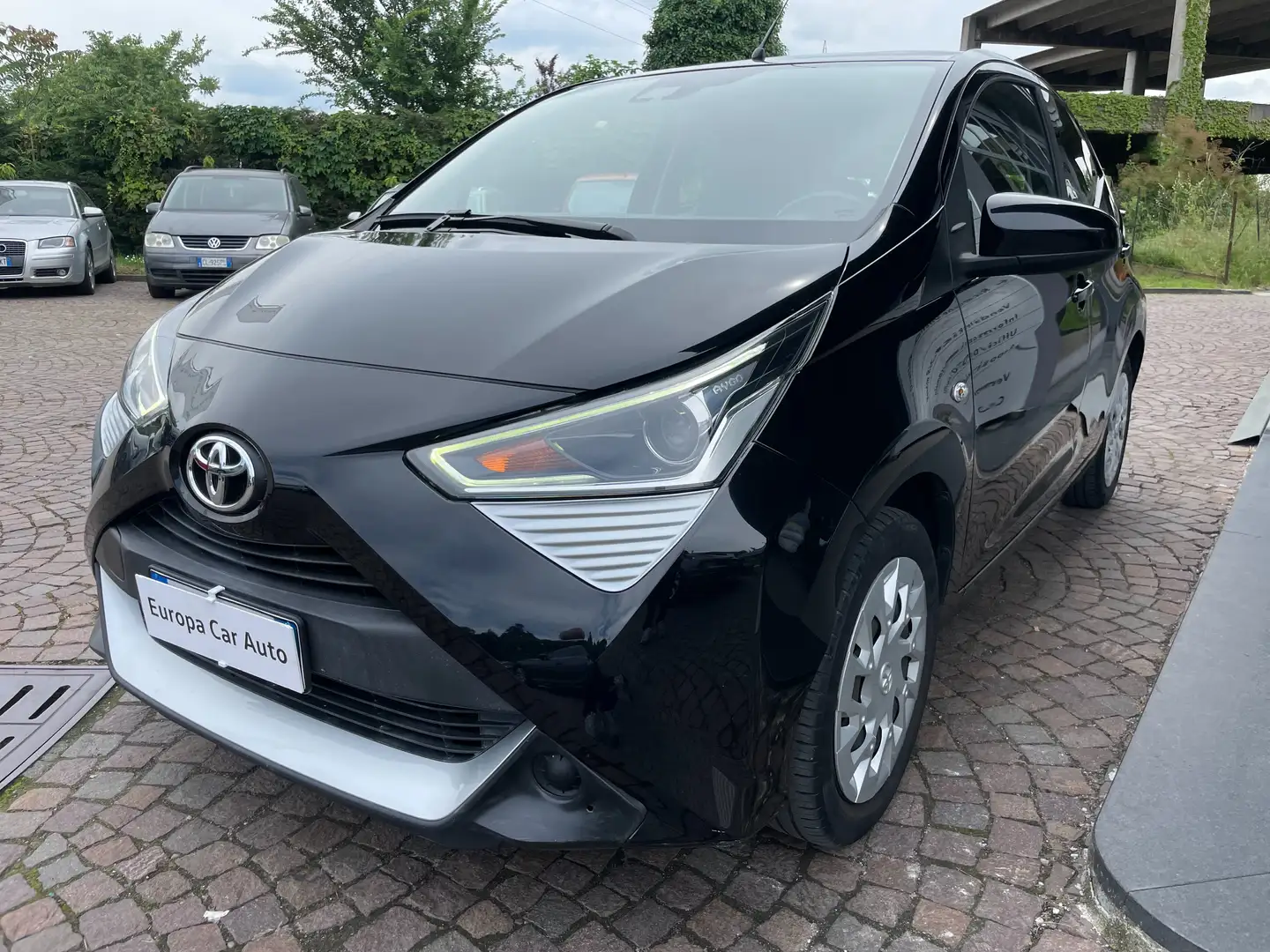 Toyota Aygo Aygo 5p 1.0 x-clusiv 72cv Noir - 1