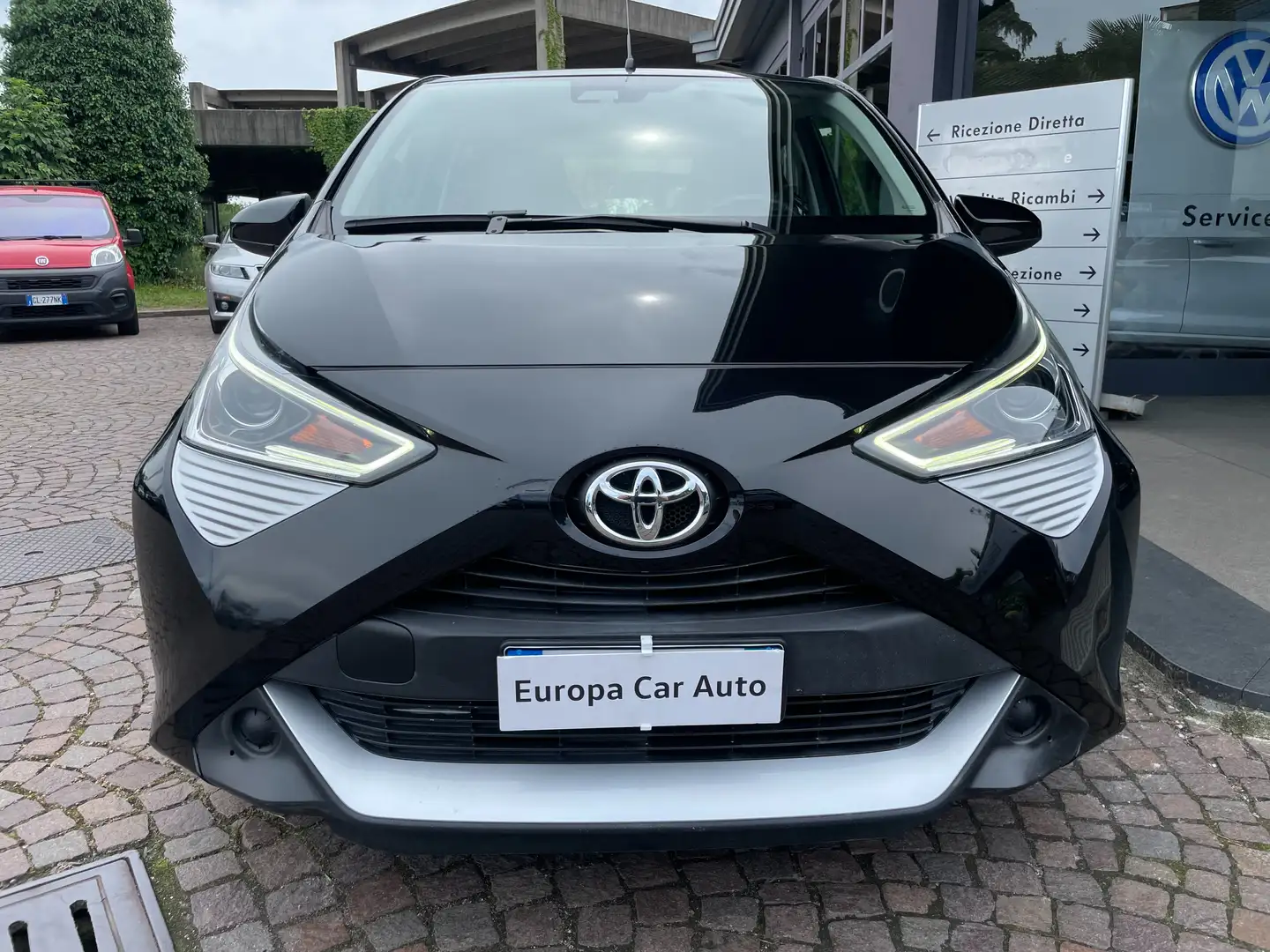 Toyota Aygo Aygo 5p 1.0 x-clusiv 72cv Noir - 2