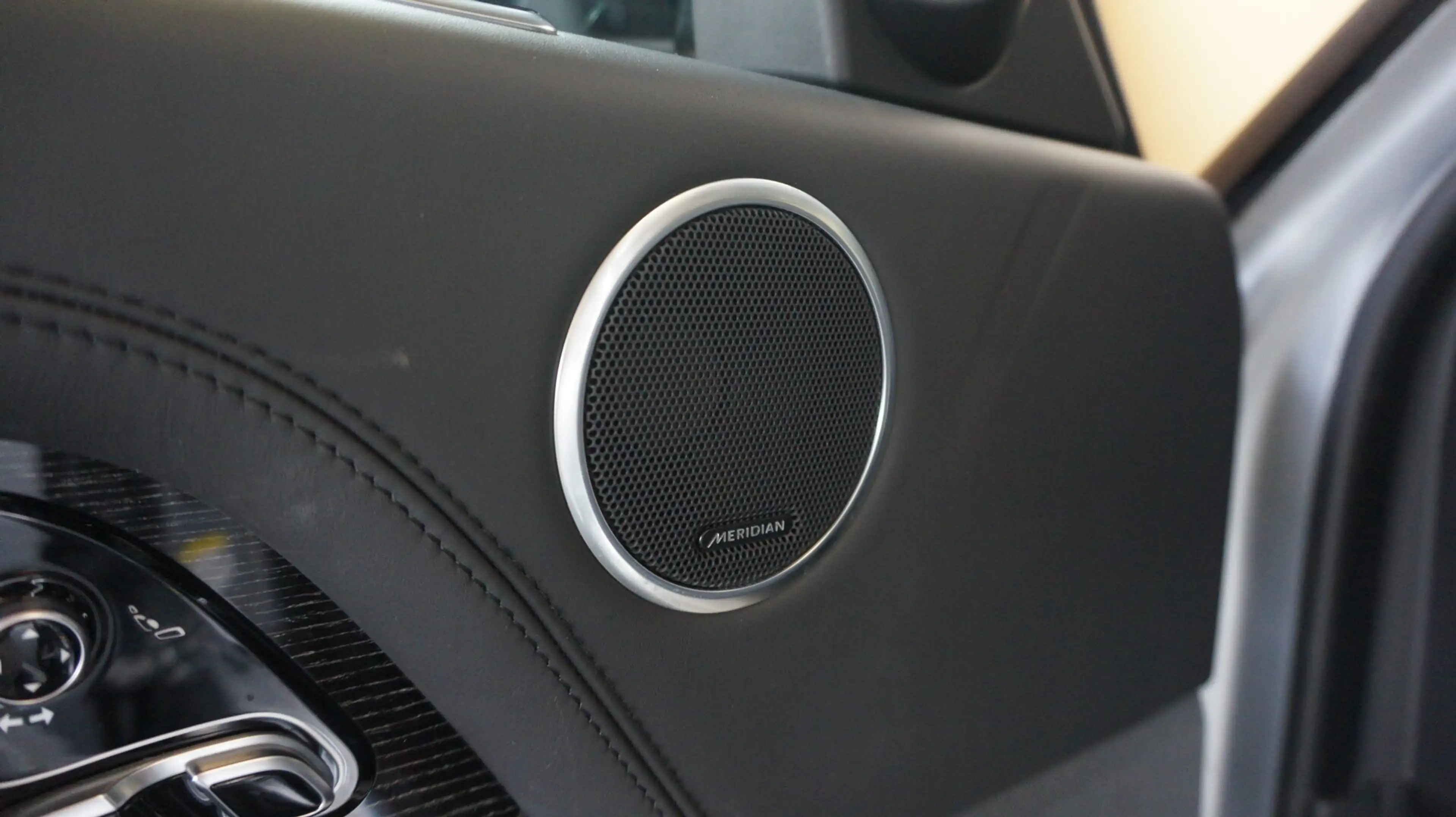 Land Rover Range Rover 2.0 P400e Autobiography | HUD | PANO — photo 15