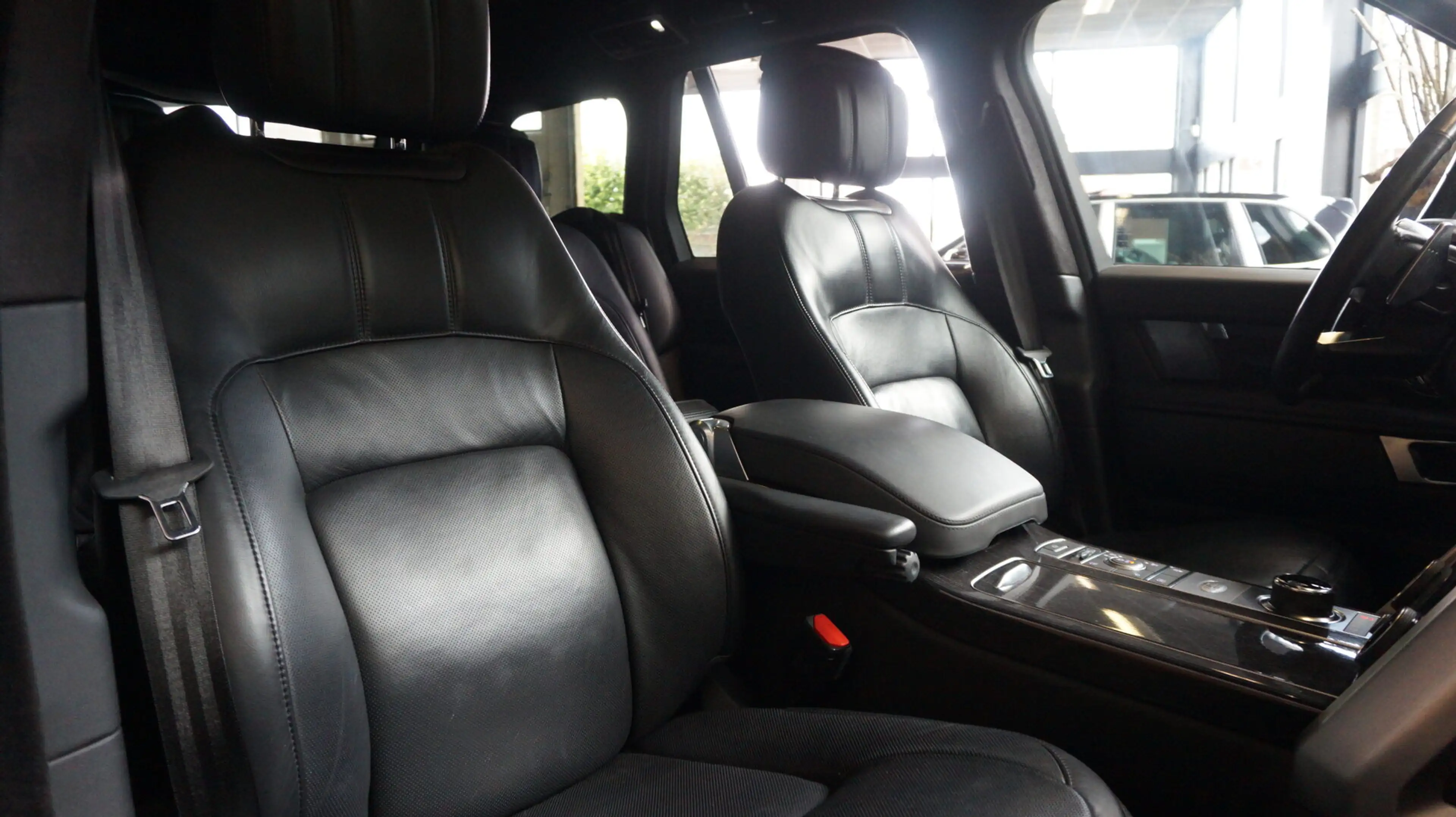 Land Rover Range Rover 2.0 P400e Autobiography | HUD | PANO — photo 11