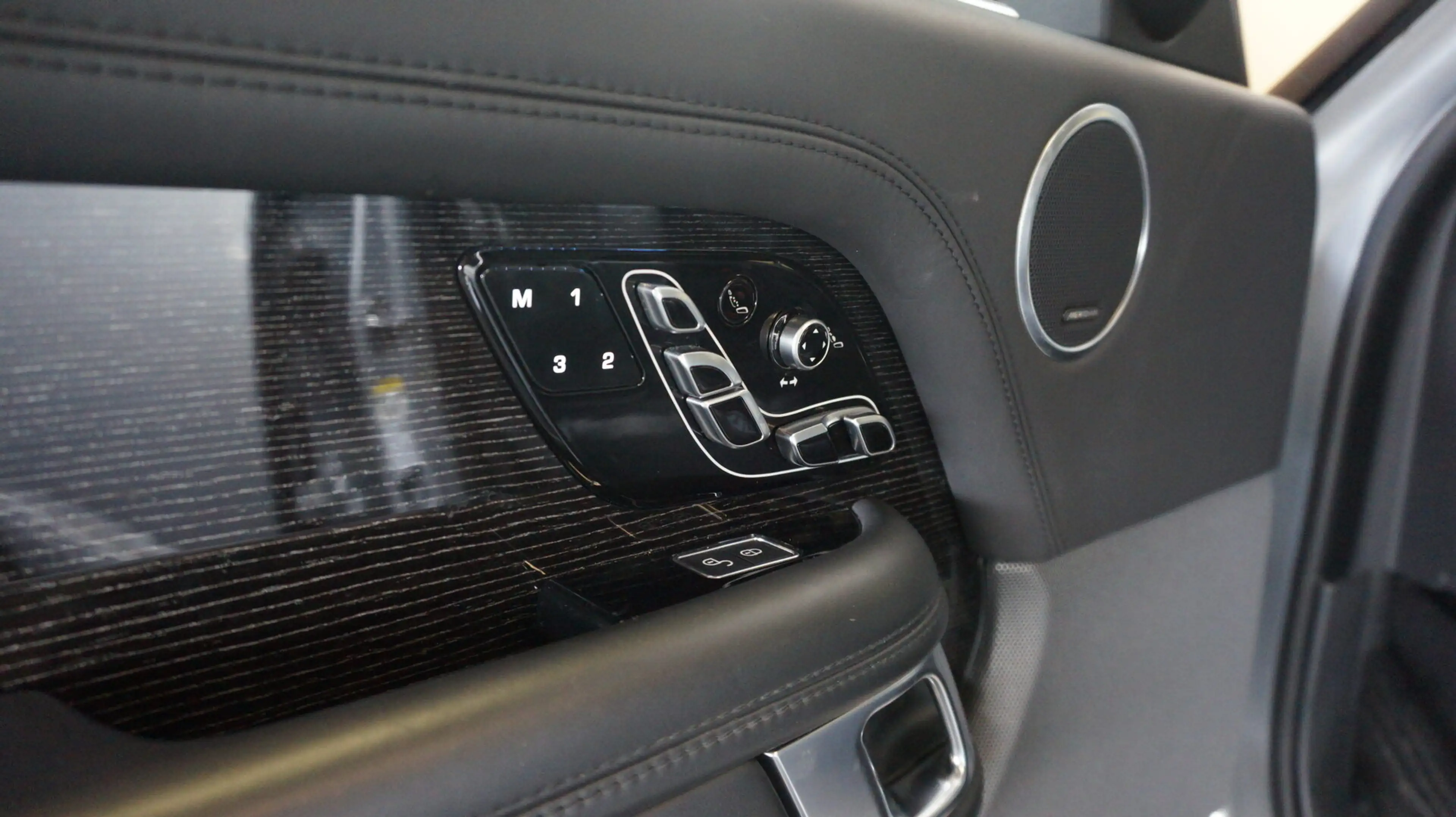 Land Rover Range Rover 2.0 P400e Autobiography | HUD | PANO — photo 14