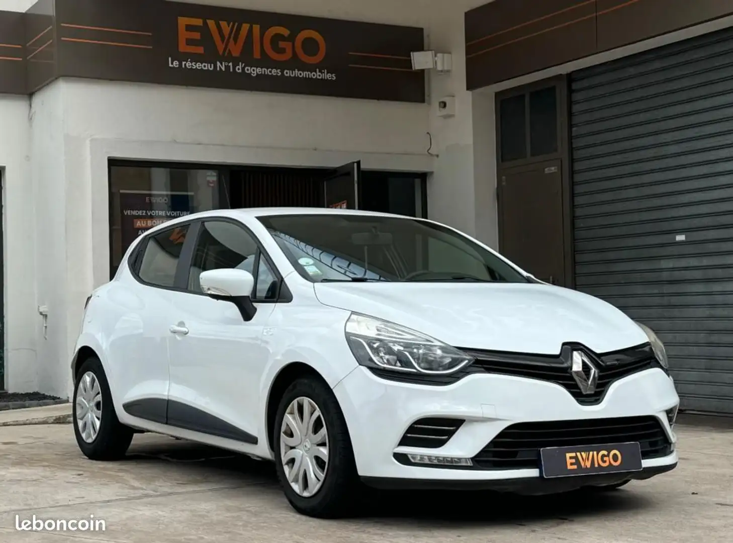 Renault Clio SOCIETE 1.5 DCI 75 ENERGY AIR MEDIANAV + BLUETOOTH RADAR Blanc - 1