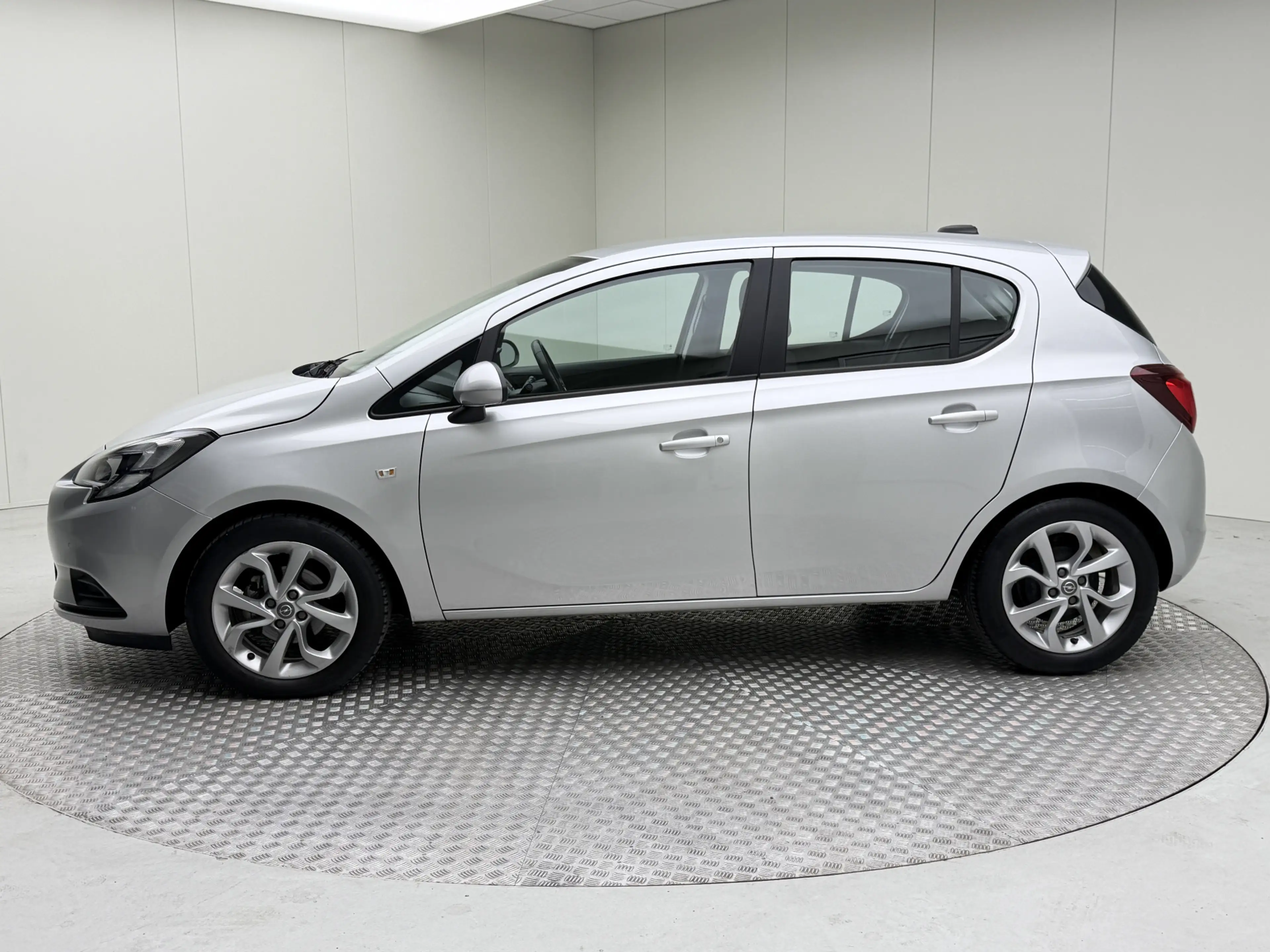 Opel Corsa 1.4 Online Edition | Automaat | Trekhaak | Airco | — photo 2