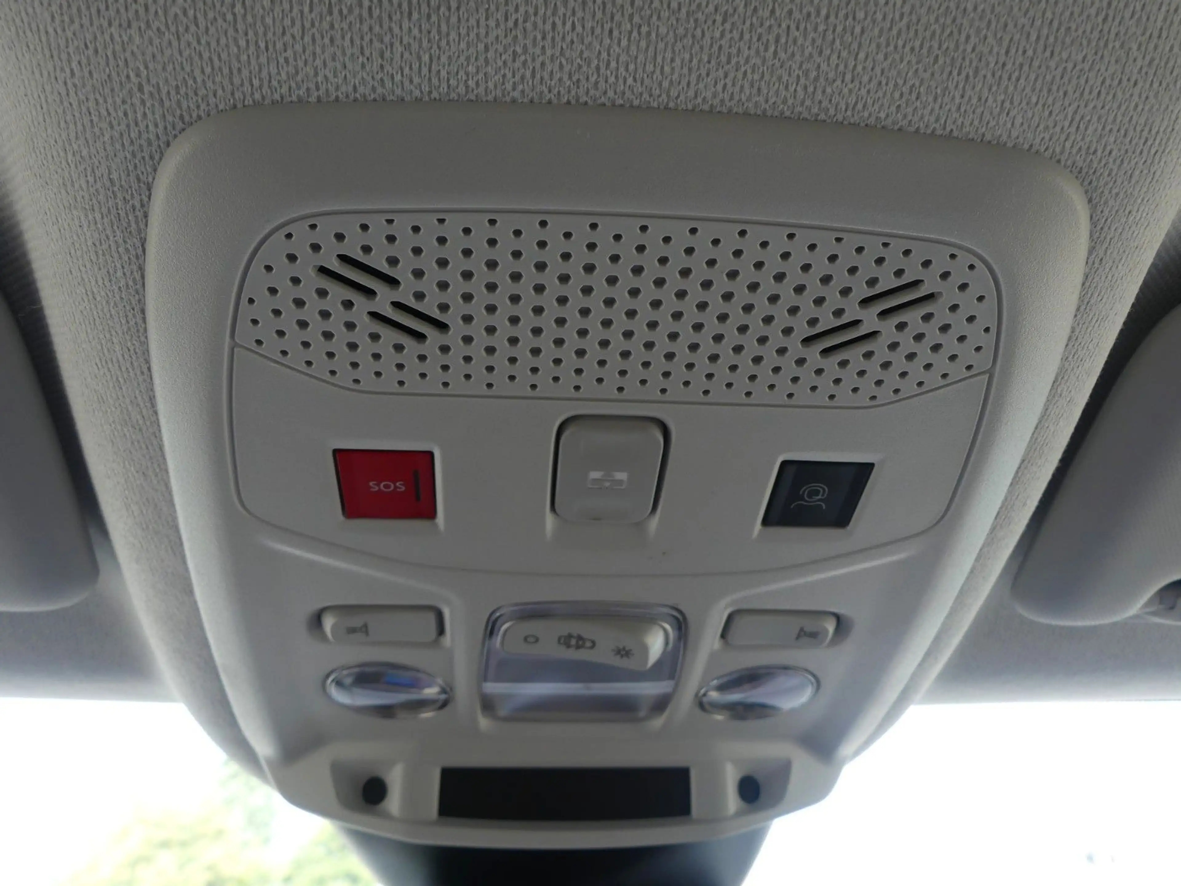 Citroen C4 PureTech 130 S&S EAT8 Shine — photo 15