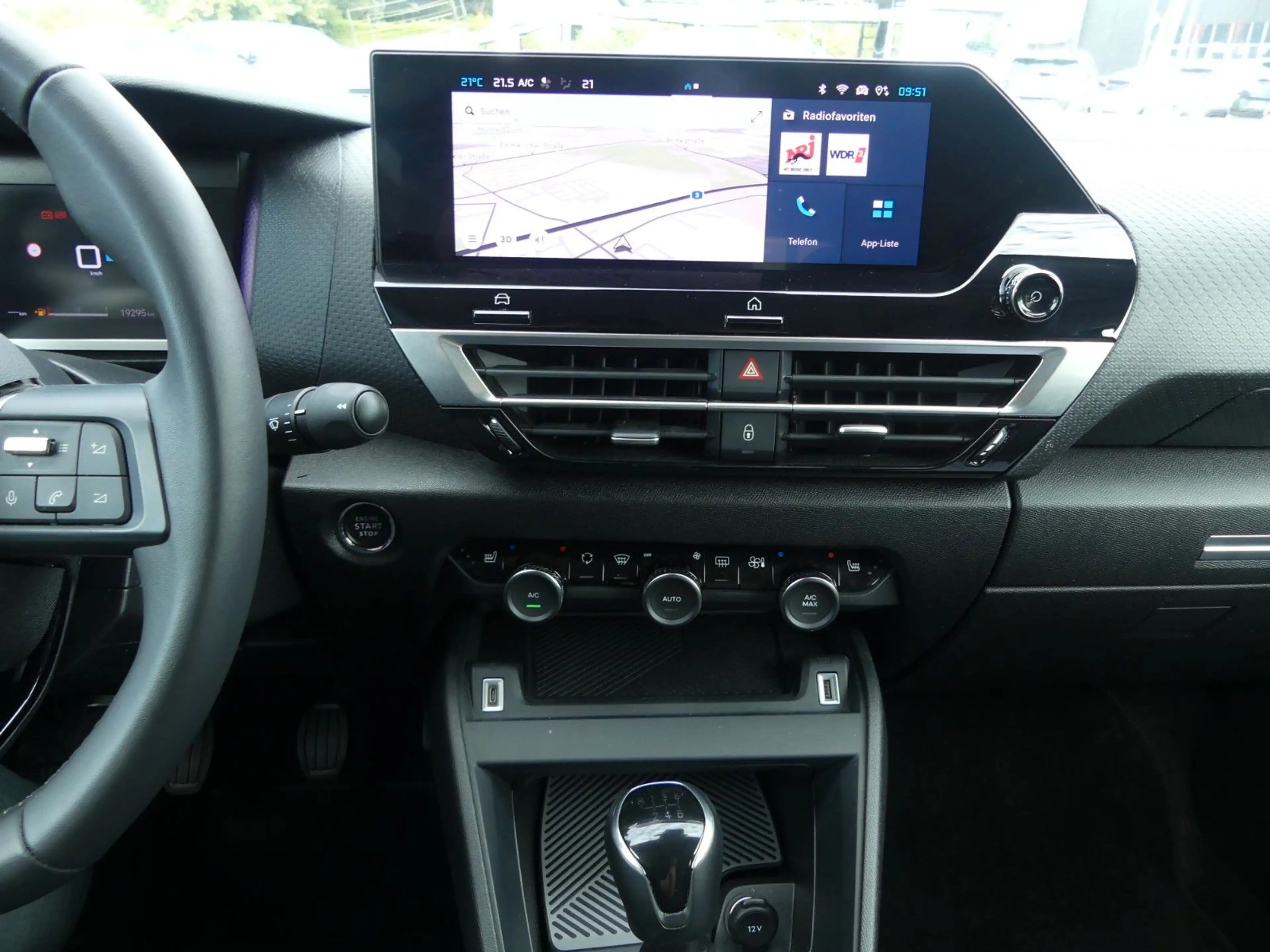Citroen C4 PureTech 130 S&S EAT8 Shine — photo 14