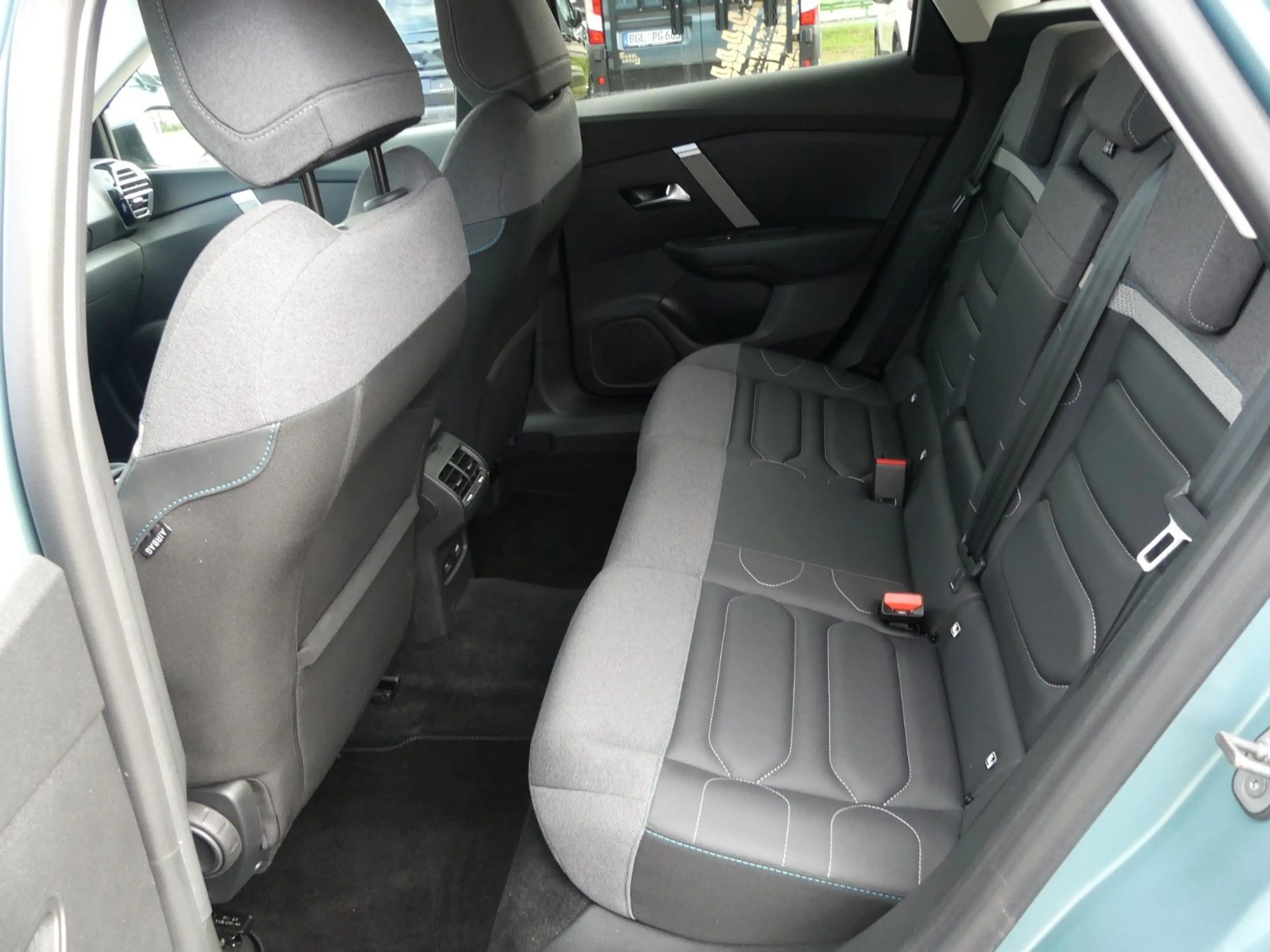 Citroen C4 PureTech 130 S&S EAT8 Shine — photo 12