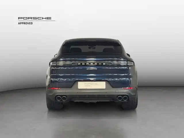 Porsche Cayenne view 4