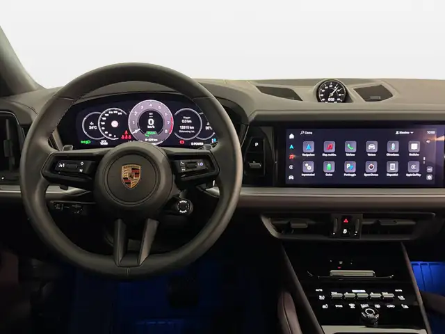 Porsche Cayenne view 12