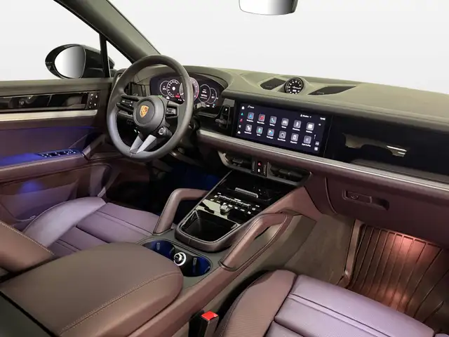 Porsche Cayenne view 10