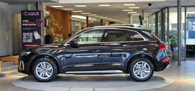 Audi Q5 view 4
