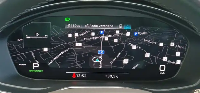Audi Q5 view 15