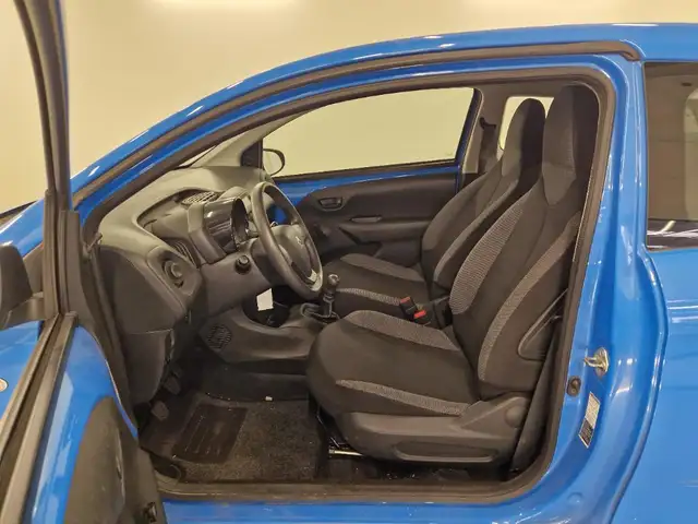 Peugeot 108 view 16
