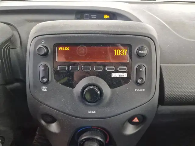 Peugeot 108 view 11
