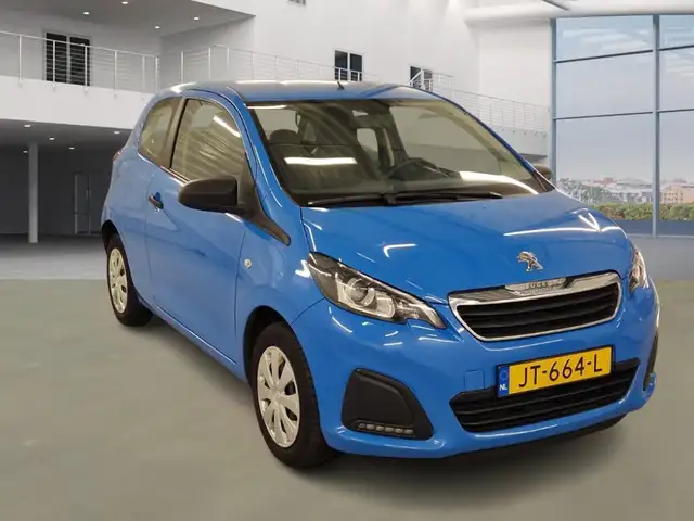 Peugeot 108 view 2