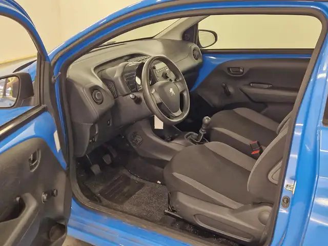 Peugeot 108 view 7
