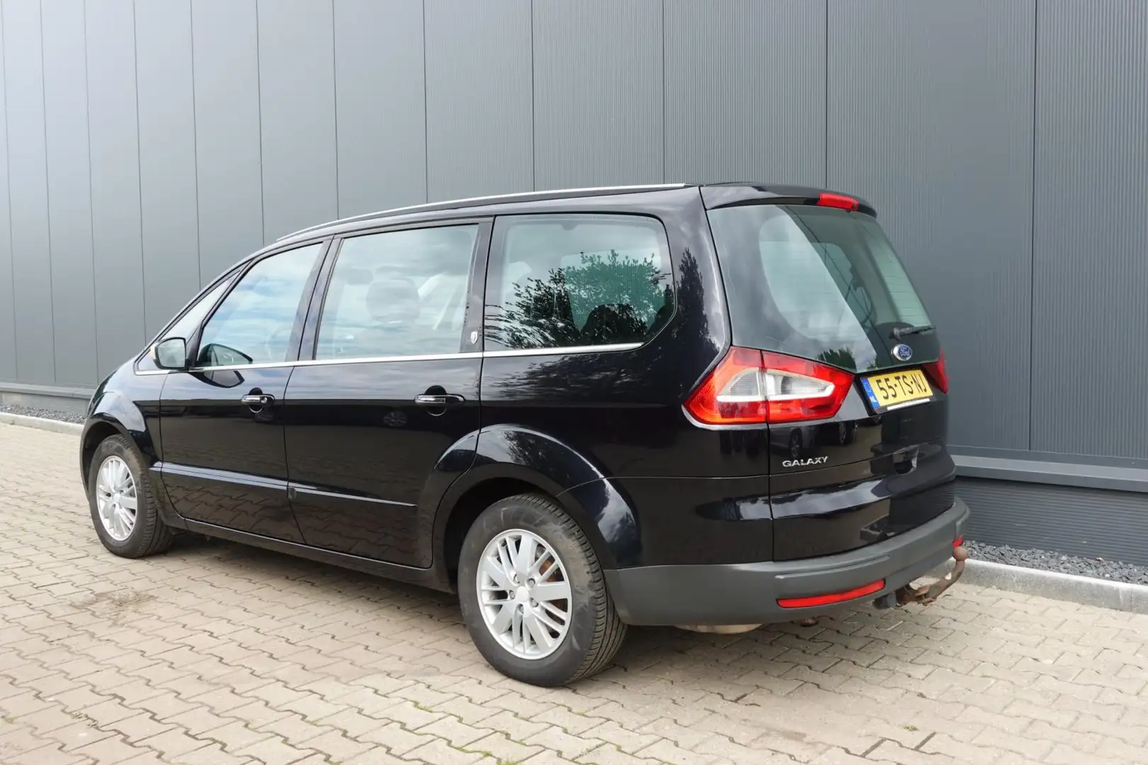 Ford Galaxy 2.0-16V Ghia 7-PERS / LEES TEKST Negro - 2