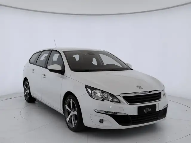 Peugeot 308 view 4
